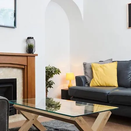 Apartamento Beautiful 3 Bed Abode In The Heart Of *